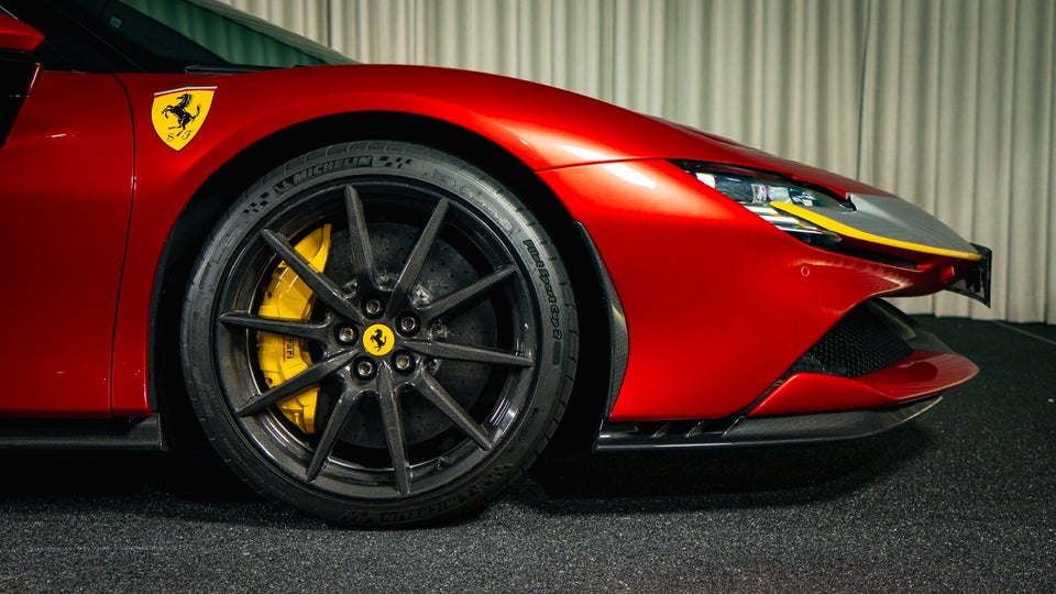 Ferrari SF90 Stradale 4,0 DCT 2d