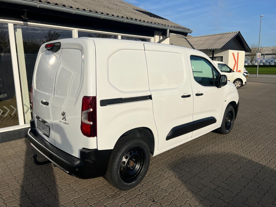 Peugeot Partner 1,5 BlueHDi 100 L1V1 Ultimate Van