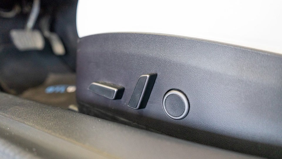 Tesla Model 3 Long Range AWD 4d