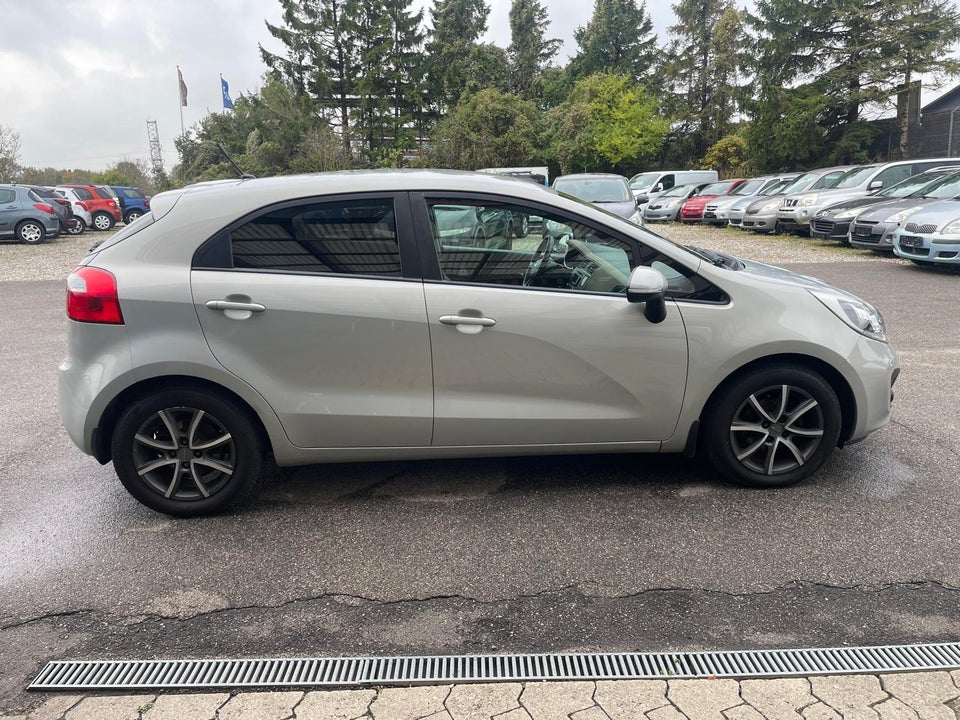 Kia Rio 1,2 CVVT Exclusive 5d