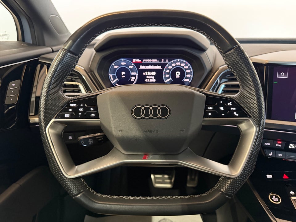 Audi Q4 e-tron 40 S-line 5d