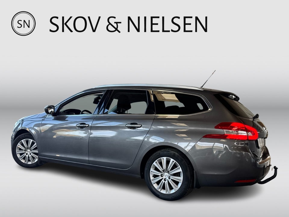 Peugeot 308 1,5 BlueHDi 130 Allure Grand SW 5d