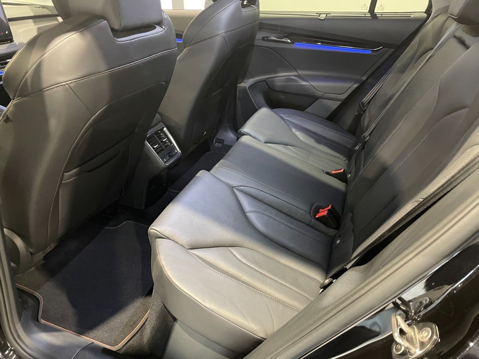 Skoda Enyaq 80 iV Suite 5d