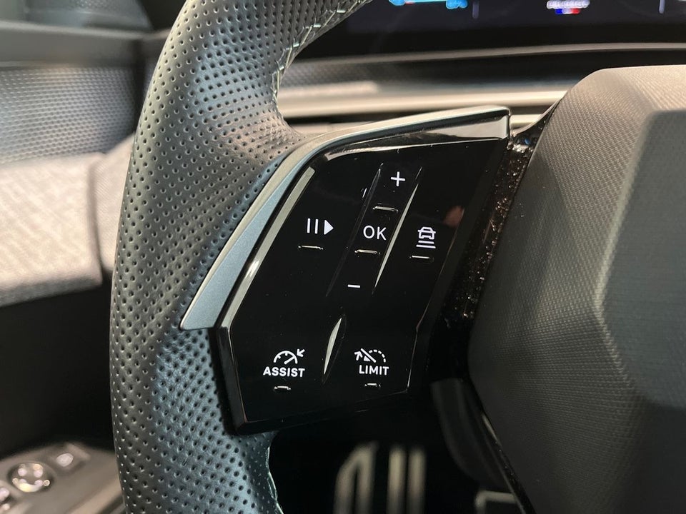 Peugeot e-5008 77 GT Pack 7prs 5d