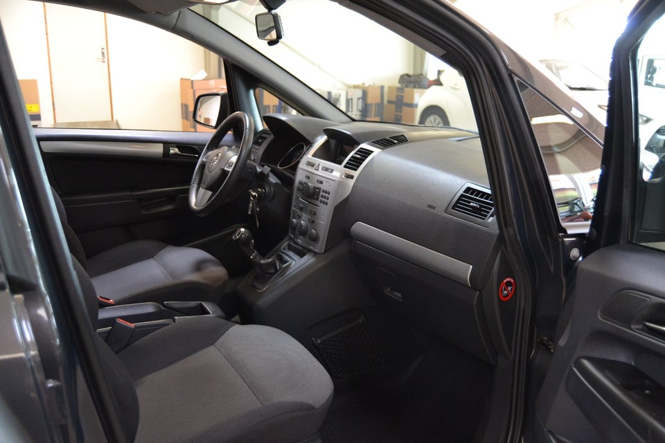 Opel Zafira 1,8 16V Classic 7prs 5d