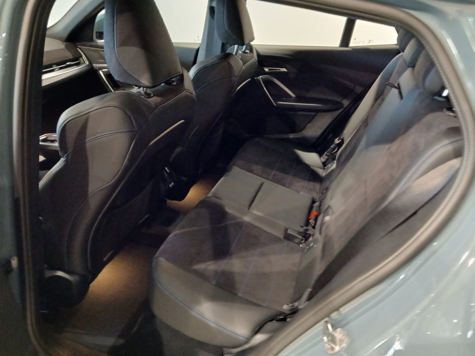 BMW iX2 xDrive30 Fully Charged M-Sport 5d