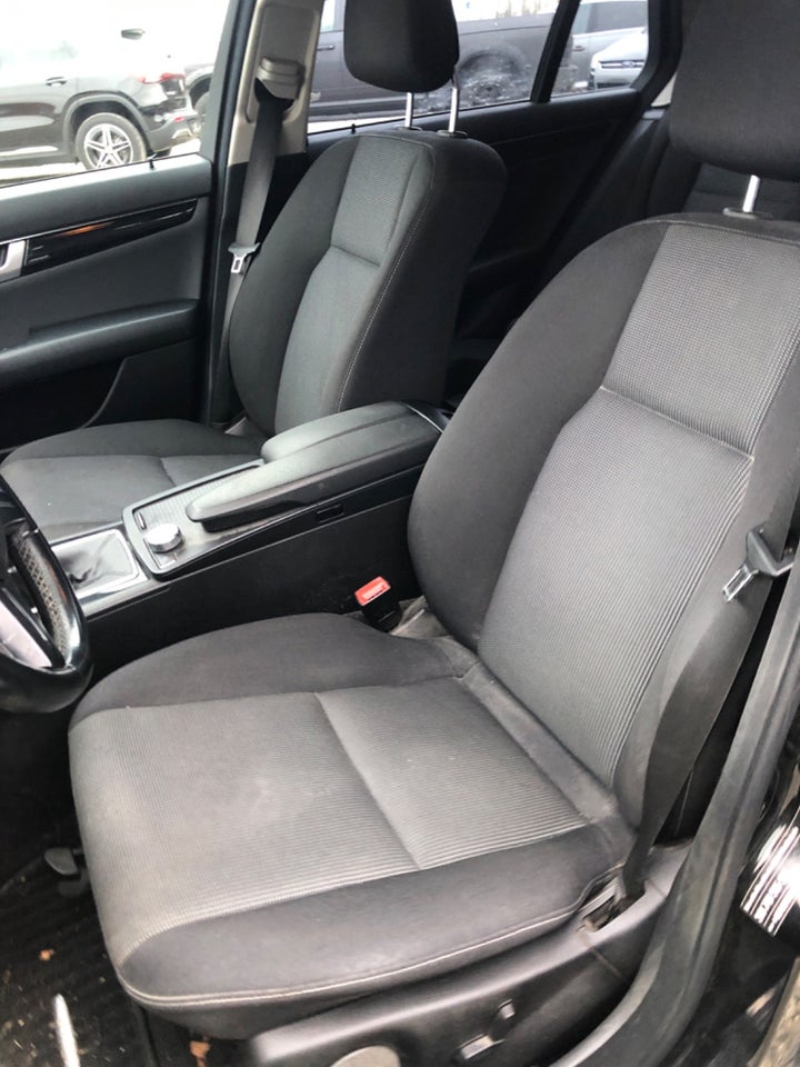 Mercedes C220 2,2 CDi Avantgarde stc. BE 5d