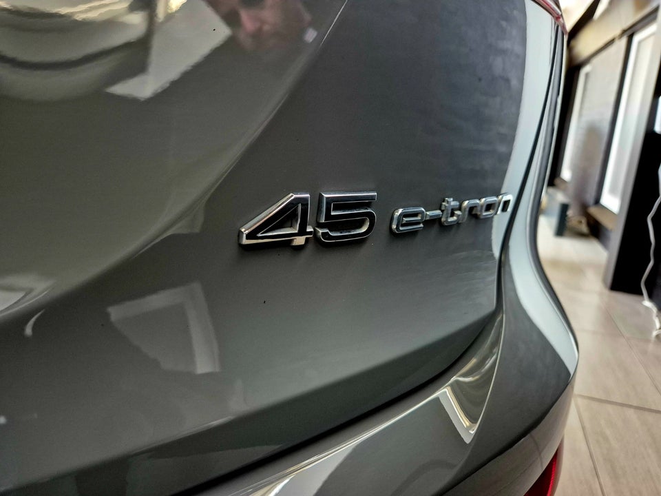 Audi Q4 e-tron 45 Progress 5d