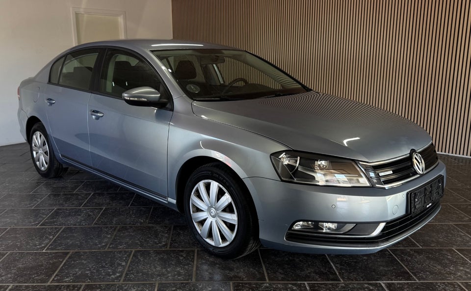 VW Passat 1,6 TDi 105 Trendline BMT 4d