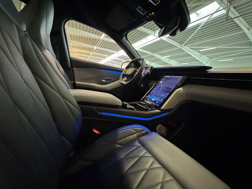 Ford Explorer 79 Premium Extended Range AWD 5d