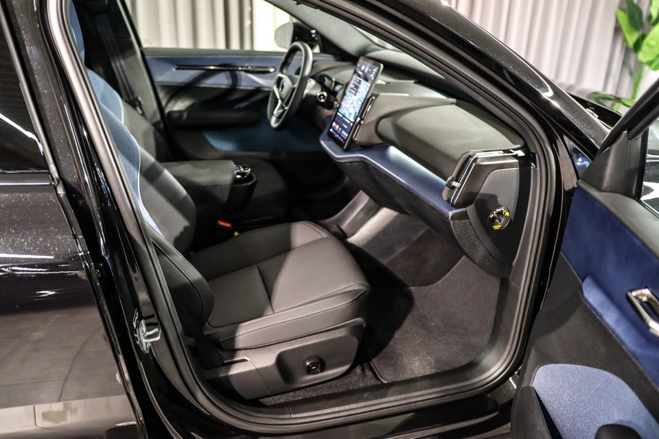 Volvo EX30 Extended Range Ultra 5d