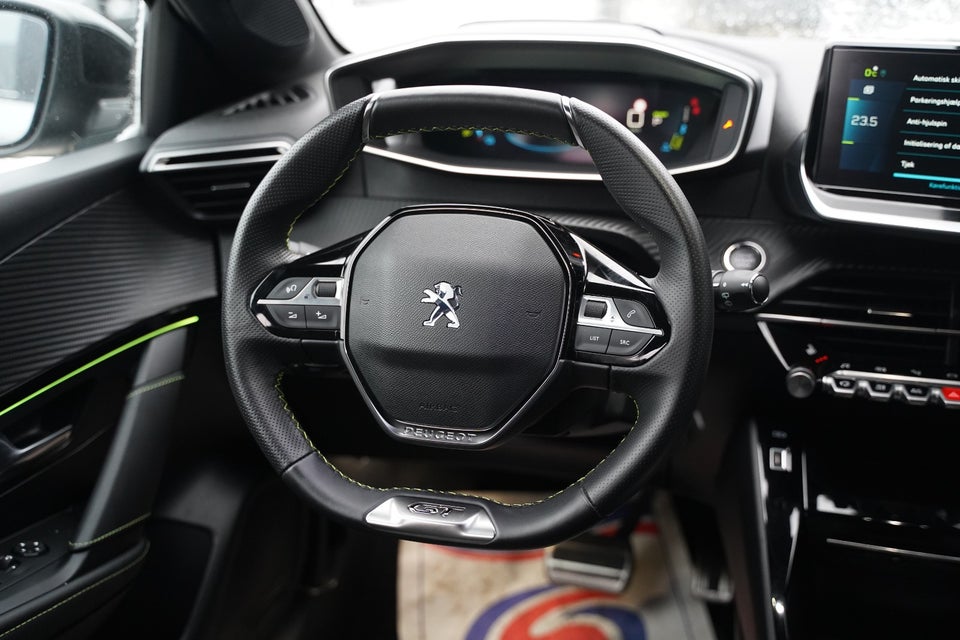 Peugeot e-208 50 GT 5d