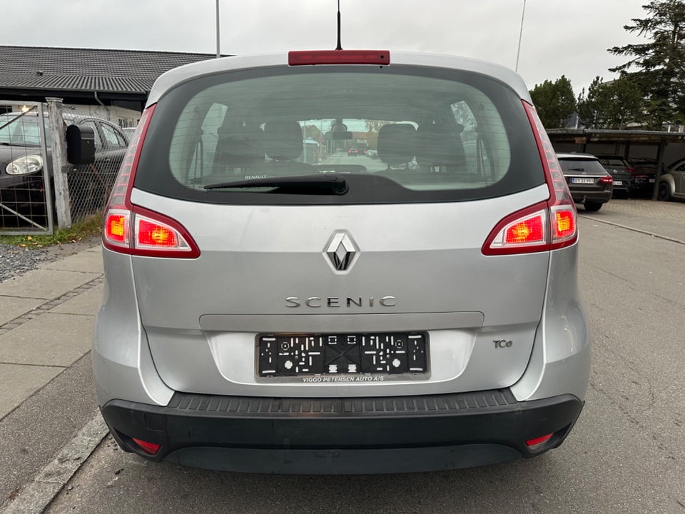 Renault Grand Scenic III 1,4 TCe 130 Dynamique 5d