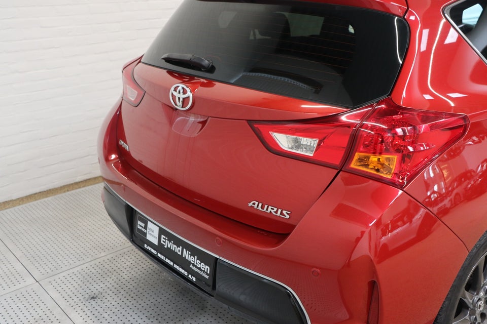 Toyota Auris 2,0 D-4D T2+ 5d
