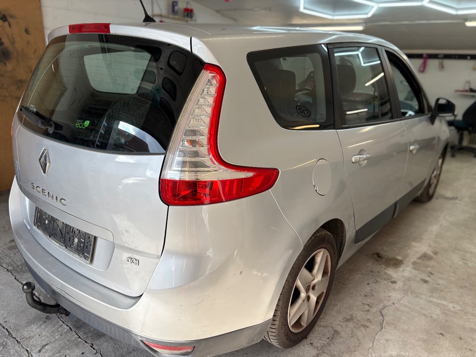 Renault Grand Scenic III 1,9 dCi 130 Dynamique 7prs 5d