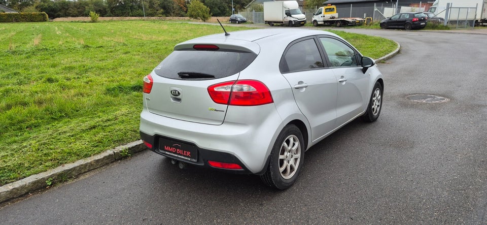 Kia Rio 1,2 CVVT Premium 5d