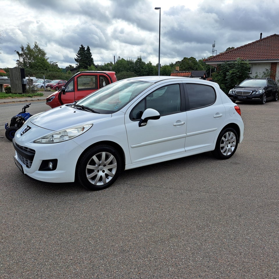 Peugeot 207 1,6 HDi 90 5d