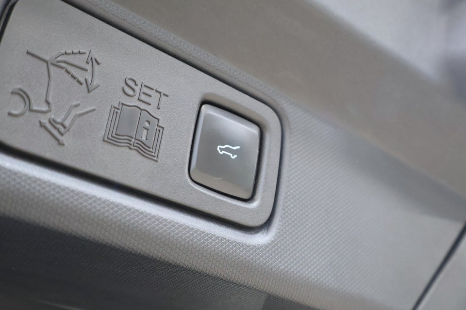 Ford Mustang Mach-E 75 Standard Range AWD 5d