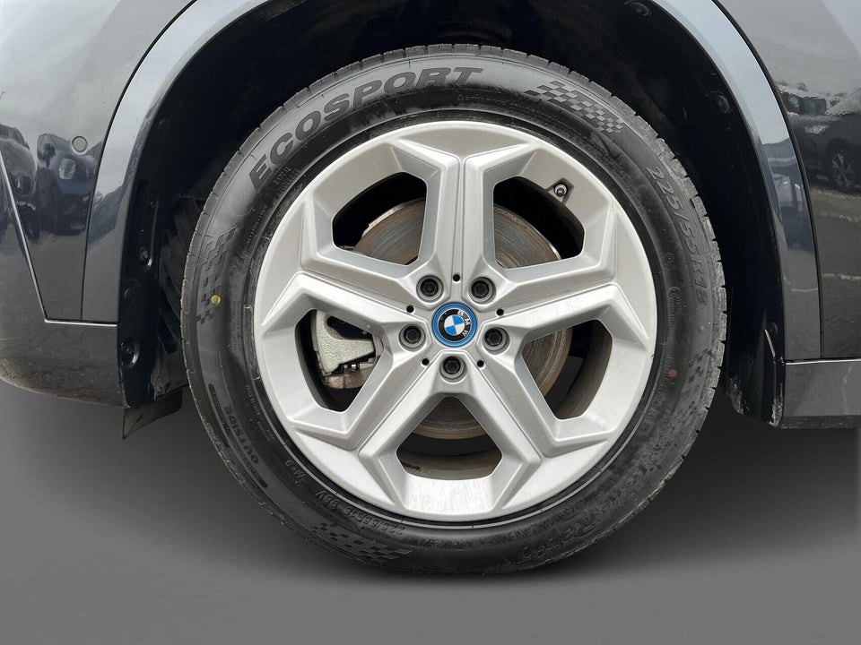 BMW iX1 xDrive30 X-Line 5d