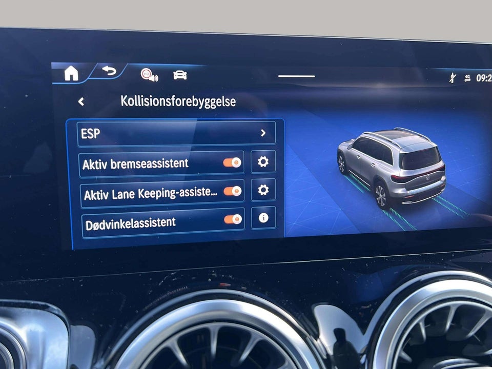 Mercedes EQB300 Progressive 4Matic 5d