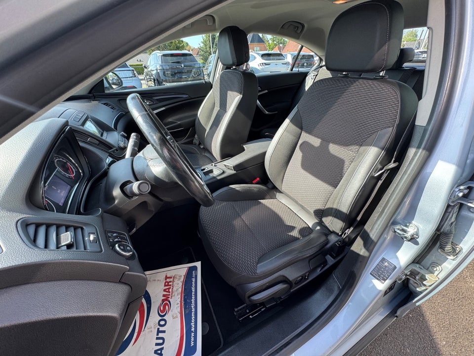 Opel Insignia 1,6 T 170 Cosmo 5d