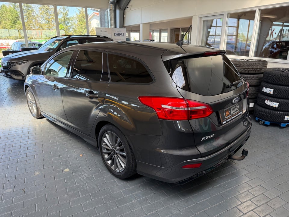 Ford Focus 1,5 EcoBoost ST-Line stc. 5d