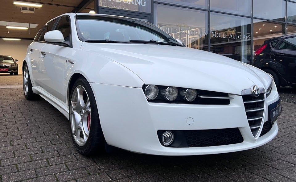 Alfa Romeo 159 2,4 JTDm 210 Ti Sportwagon 5d