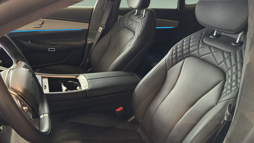 Exlantix ES 77 Ultimate AWD 5d