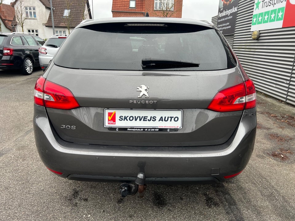 Peugeot 308 1,5 BlueHDi 130 Selection Sky SW 5d