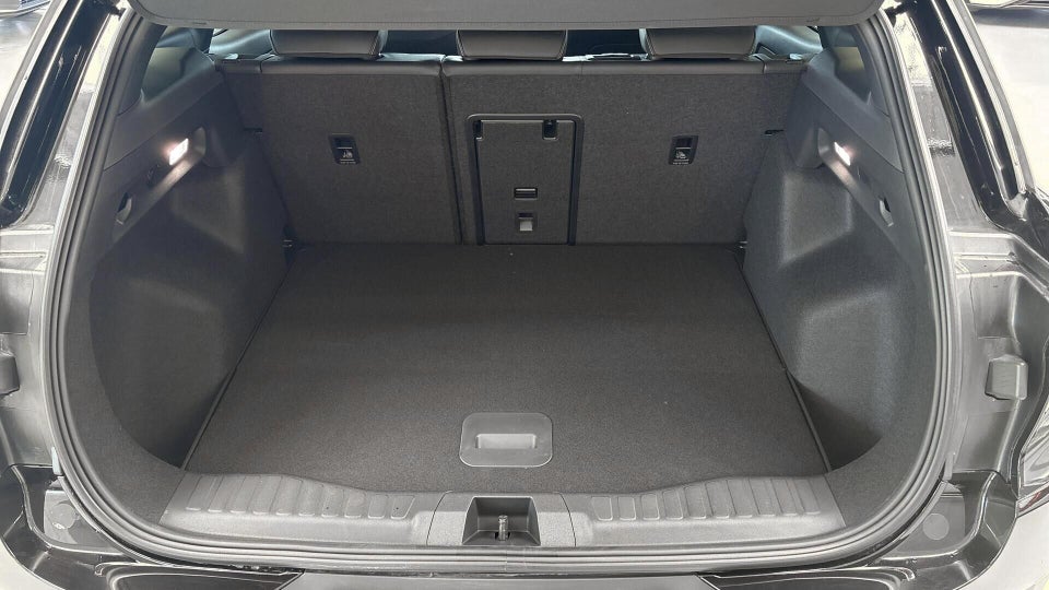 Ford Explorer 79 Premium Extended Range 5d