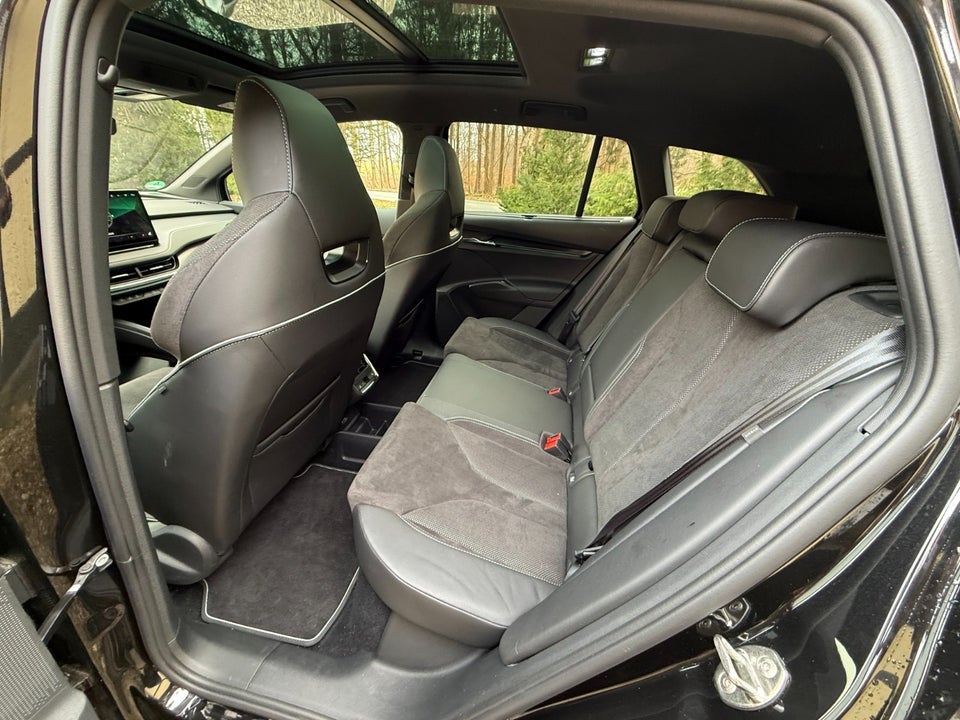 Skoda Enyaq 60 iV Sportline Maxx 5d