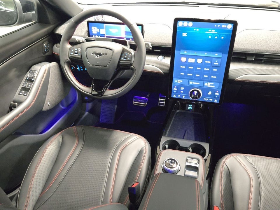 Ford Mustang Mach-E 98 Premium Extended Range AWD 5d