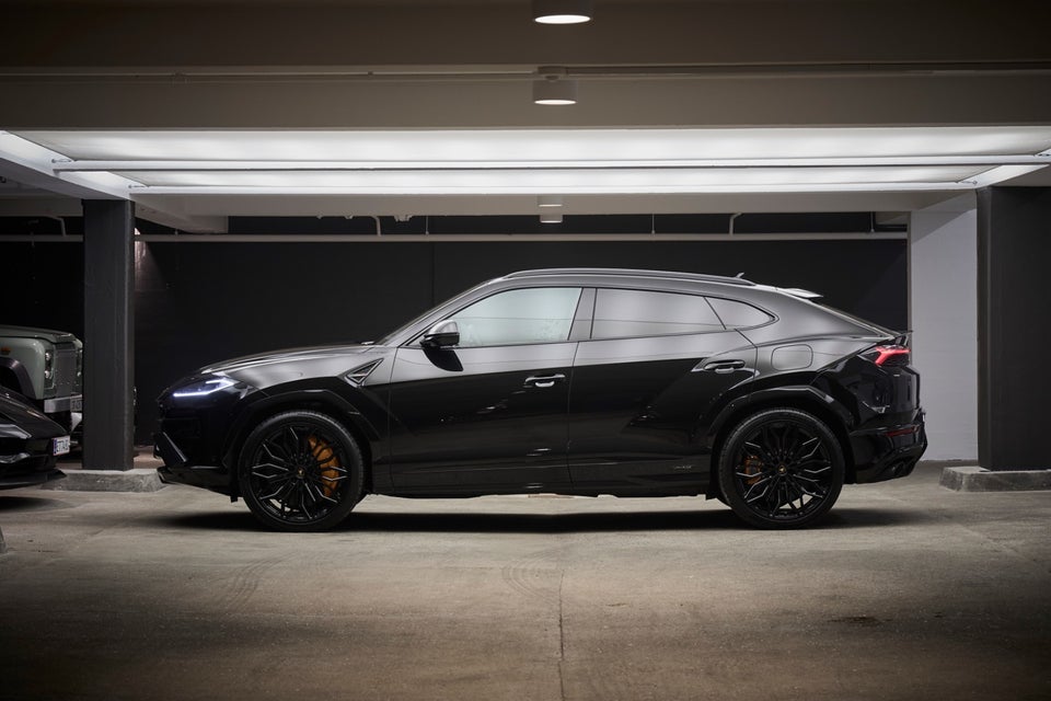 Lamborghini Urus 4,0 SE 5d