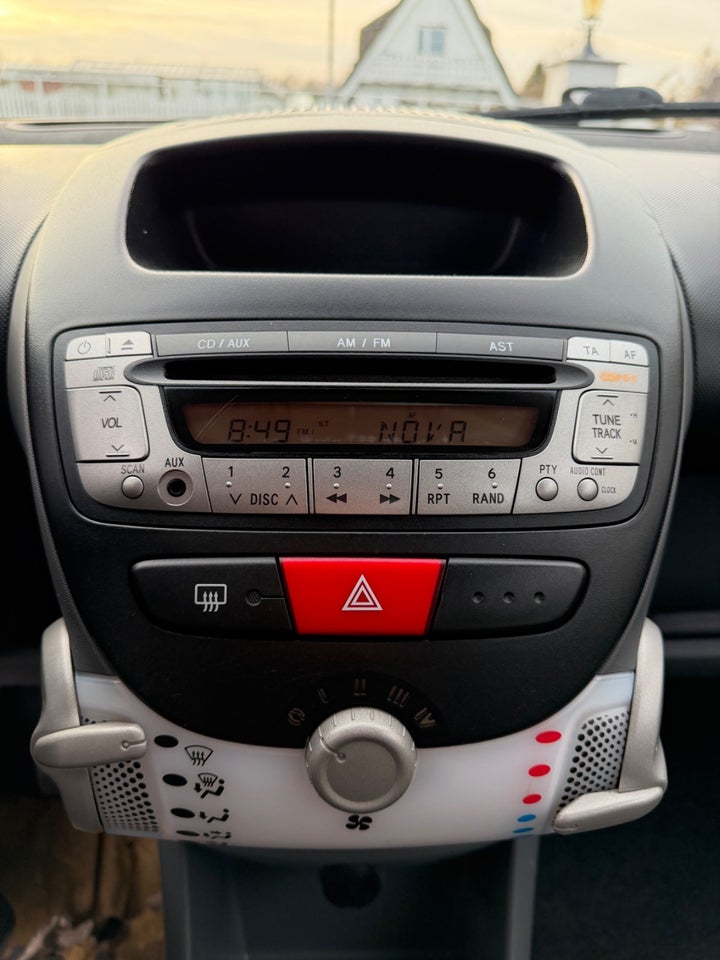 Citroën C1 1,0i SX 5d