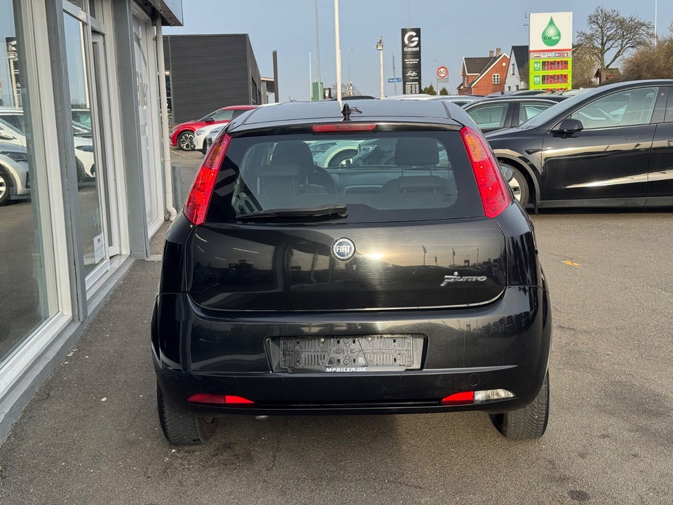 Fiat Punto 1,4 16V Dynamic 5d