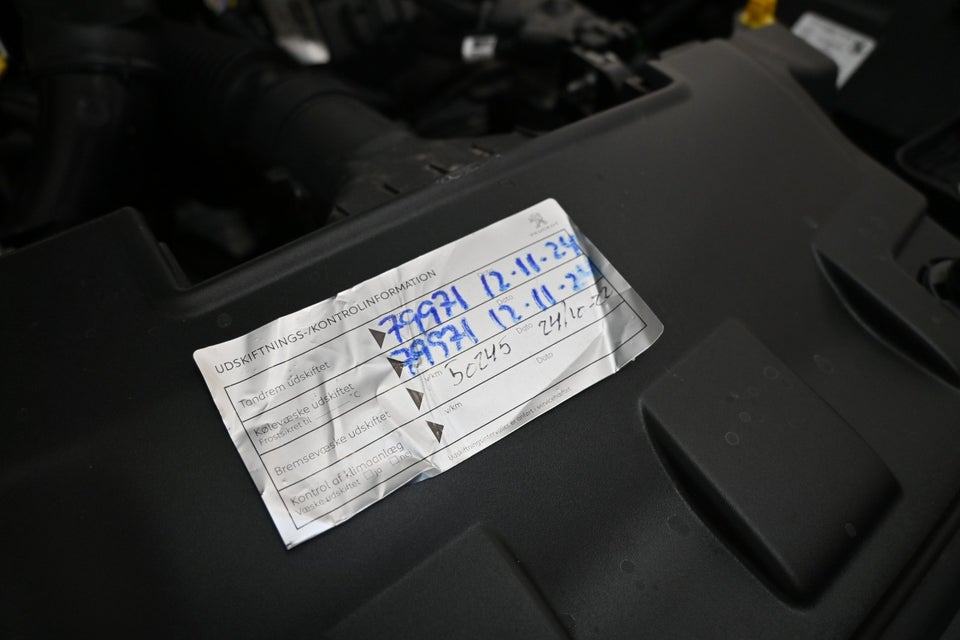 Peugeot 308 1,6 BlueHDi 120 Allure Sky SW 5d