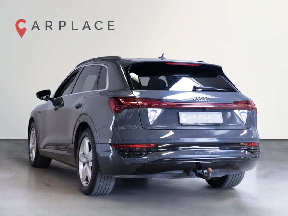 Audi Q8 e-tron 50 quattro 5d