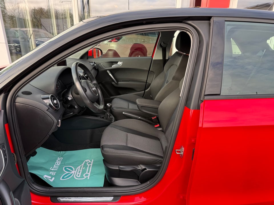 Audi A1 1,6 TDi 105 Ambition Sportback 5d