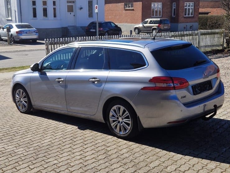 Peugeot 308 1,6 BlueHDi 120 Allure SW EAT6 5d