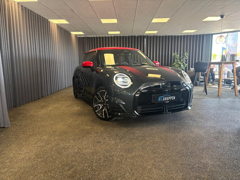 MINI Cooper SE JCW Trim XL 3d