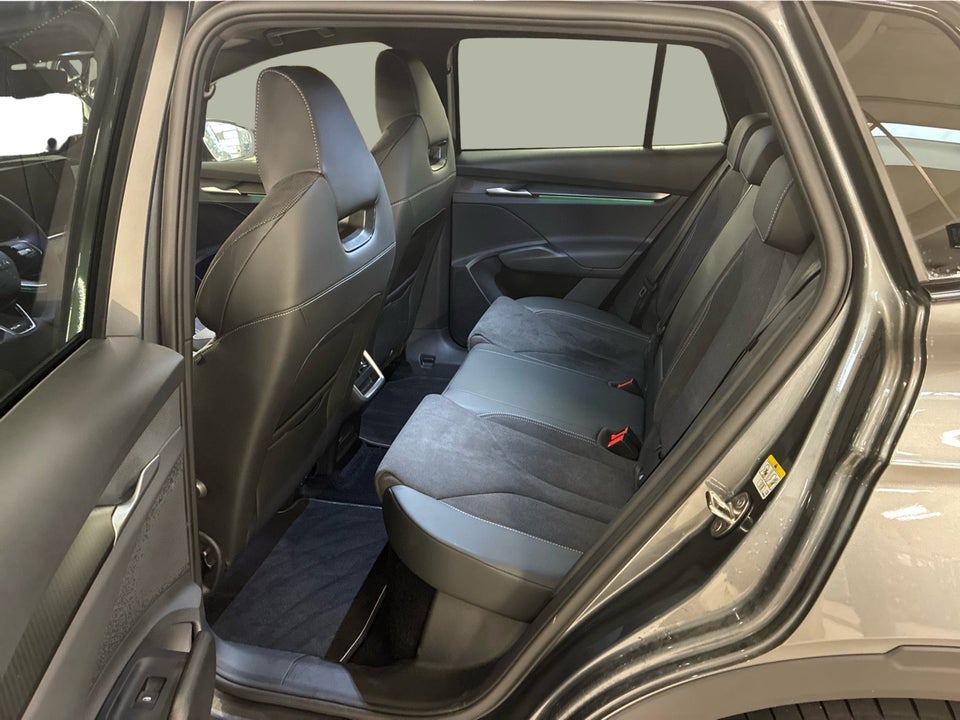 Skoda Elroq 85 iV Sportline Premium 5d