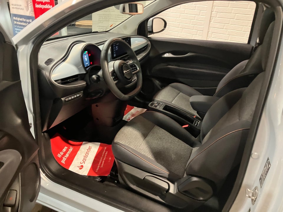 Fiat 500e 42 Icon Sky 3+1 4d