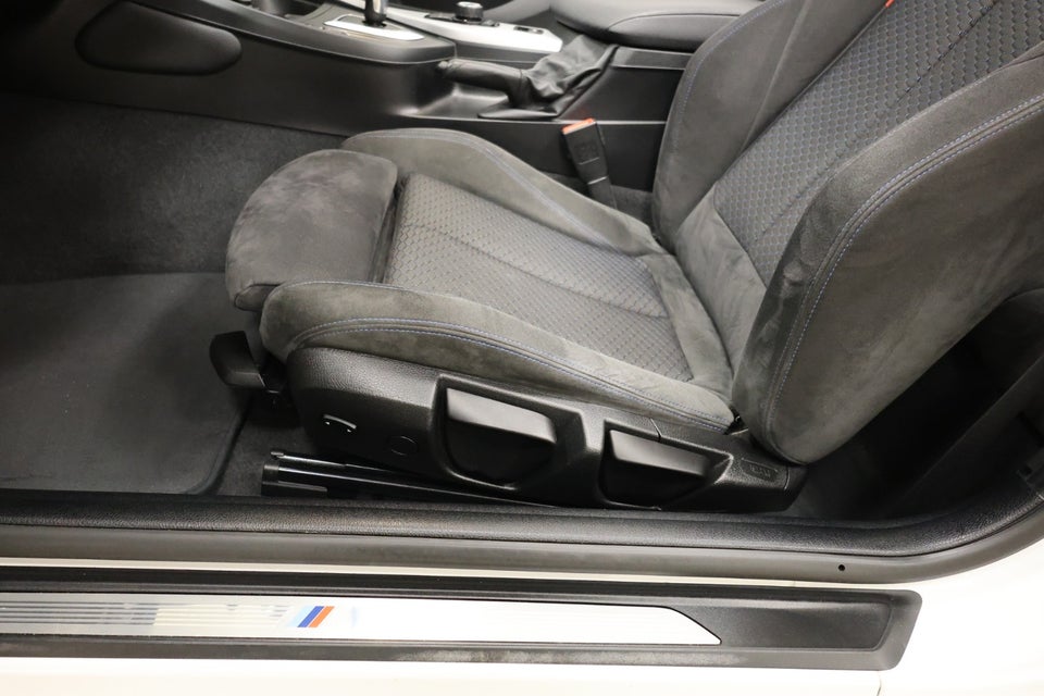 BMW 220i 2,0 Cabriolet M-Sport aut. 2d