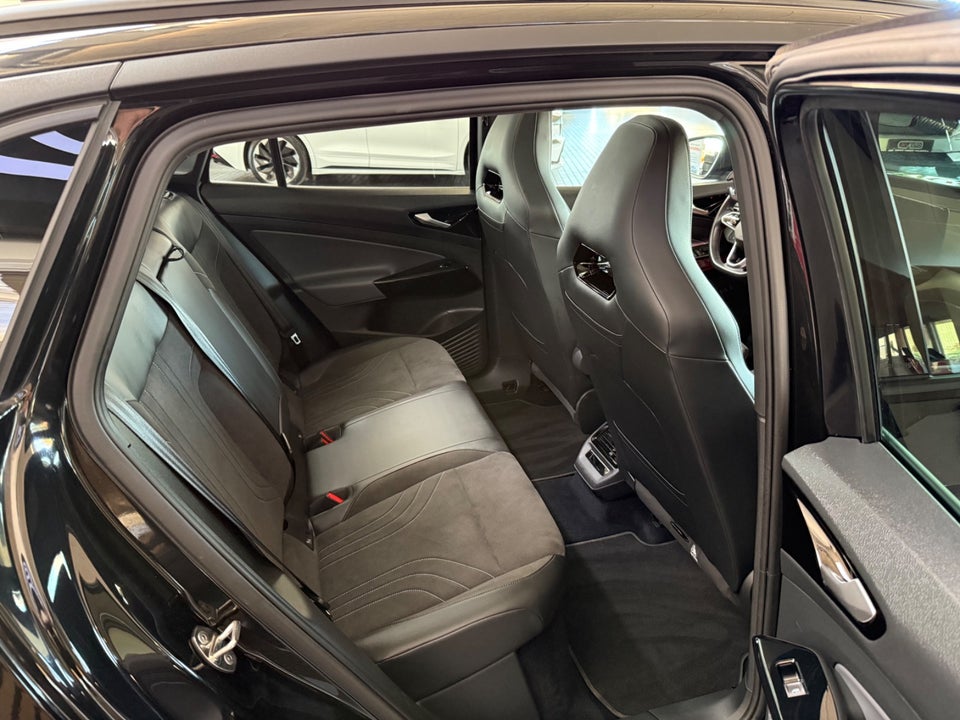 VW ID.4 77 Pro Performance 5d