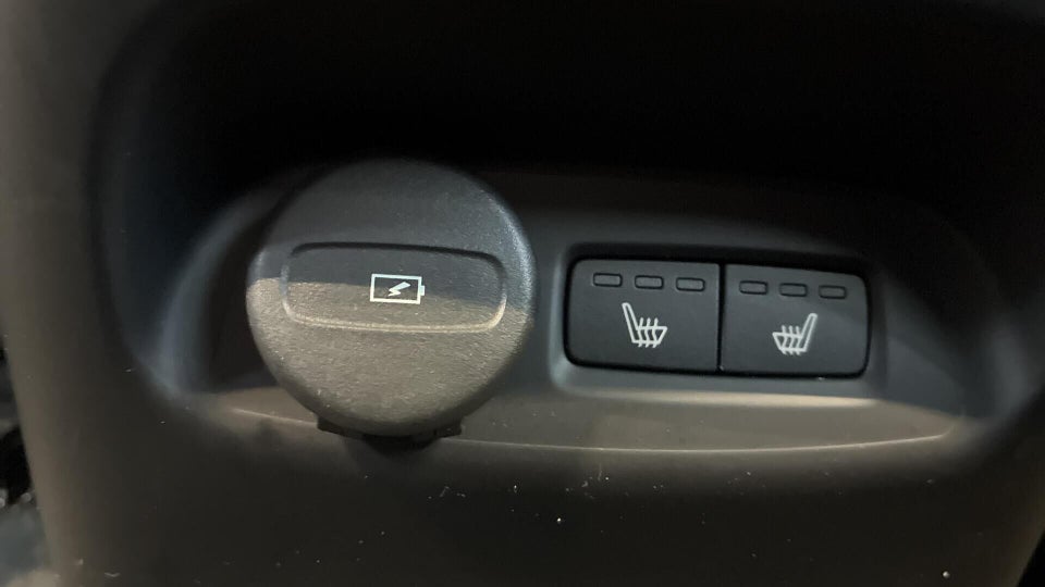 Volvo EX40 Extended Range Plus 5d