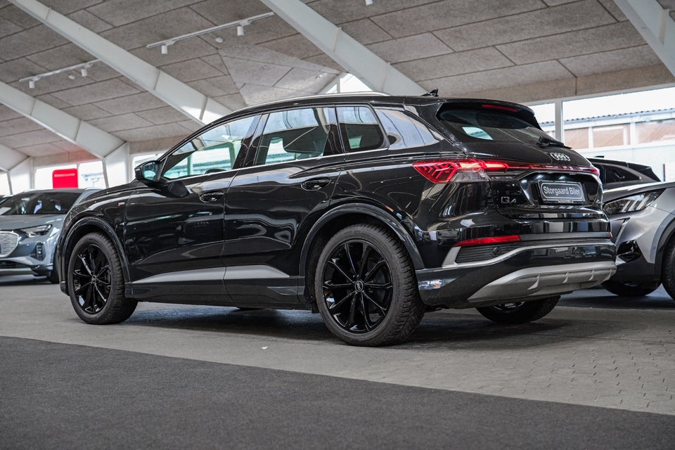 Audi Q4 e-tron 40 S-line 5d