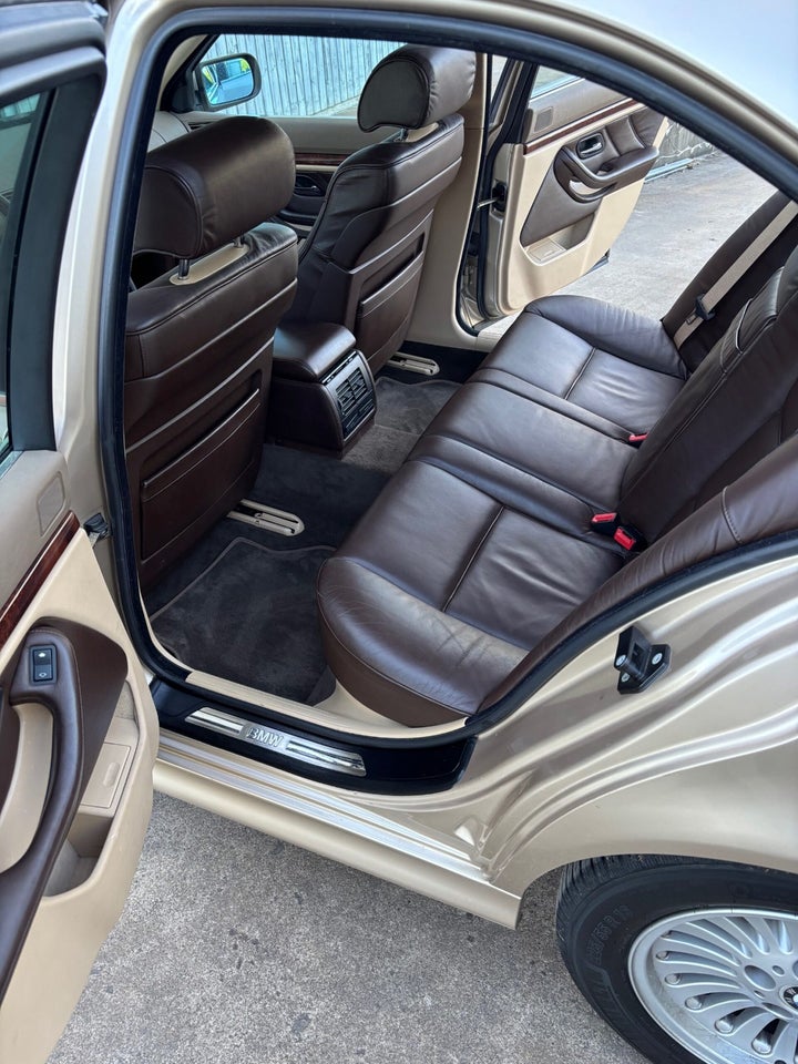 BMW 535i 3,5 V8 4d