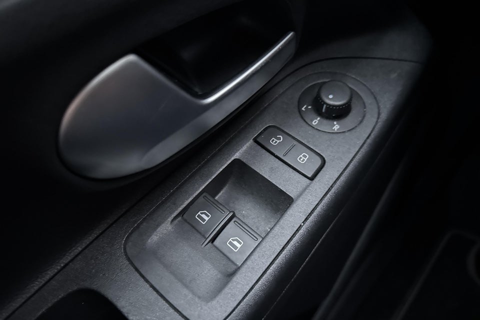 VW Up! 1,0 MPi 75 Move Up! ASG 5d