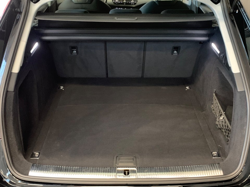Audi A4 40 TFSi Sport Prestige Tour Avant S-tr. 5d