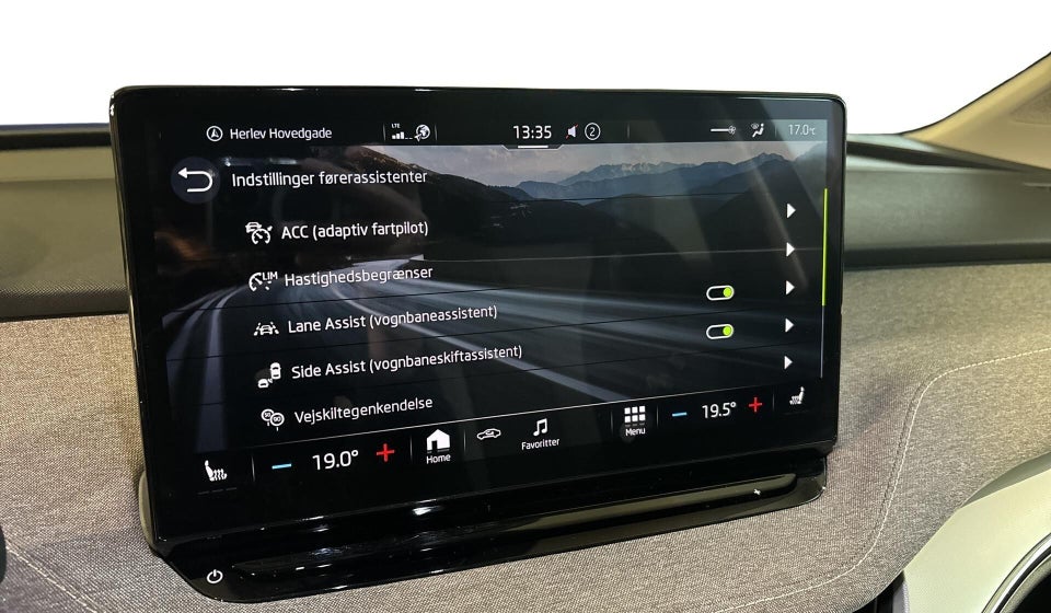 Skoda Enyaq 60 iV Selection Lodge 5d